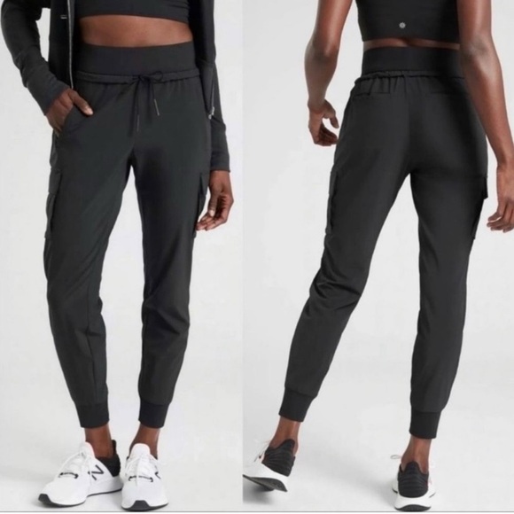 Athleta Sutton Cargo Jogger Pants Black size 12 P women’s - Picture 1 of 8